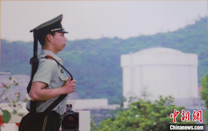 近卫兵_卫兵近义词_近卫兵