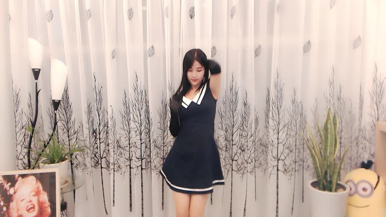 小楠直播_楠楠直播_直播楠楠撒柜女装是真的吗